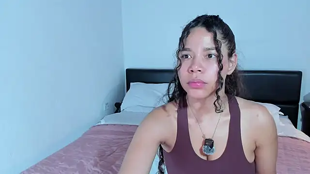 Andrea-11 online show from May 19, 2026, 10:06 pm