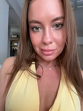 Snapshot of -Ashley_Stone- chatting on May 15, 2026, 10:57 am -Ashley Stone- online show from May 15, 2026, 10:57 am