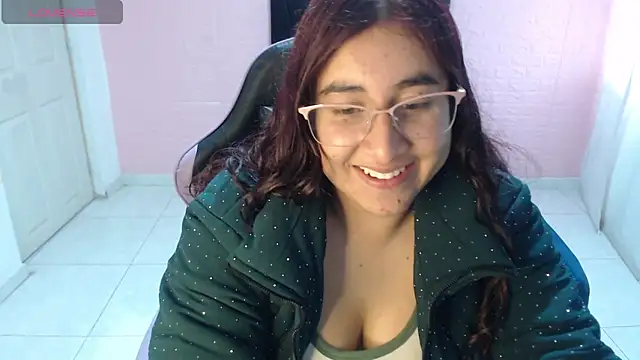 celeste16092020 online show from June 3, 2026, 2:33 pm