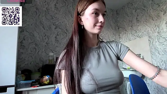 Snapshot of HinaDesire chatting on June 30, 2026, 4:29 pm HinaDesire online show from June 30, 2026, 4:29 pm