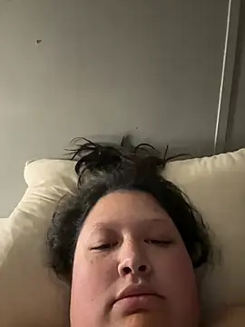 plussizemama online show from May 12, 2026, 1:46 am