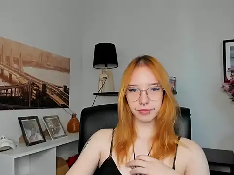 foxSonya online show from May 26, 2026, 5:38 am