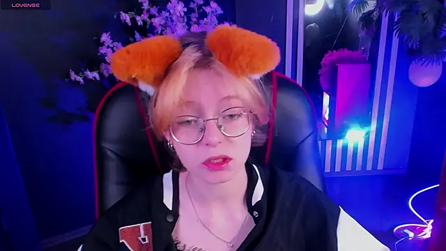 FoxxyyPolly online show from May 30, 2026, 5:25 am