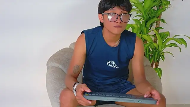 Iam erick online show from May 21, 2026, 2:20 am