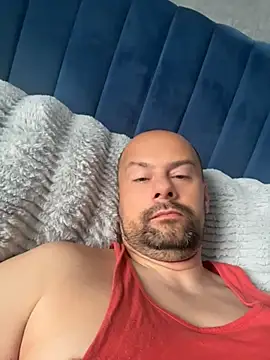 NakedAndrewHot online show from June 6, 2026, 6:40 am