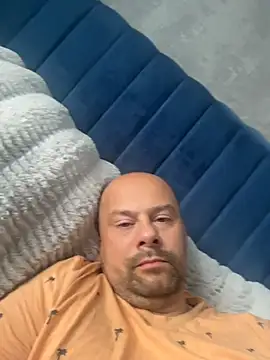 NakedAndrewHot online show from June 7, 2026, 7:46 am