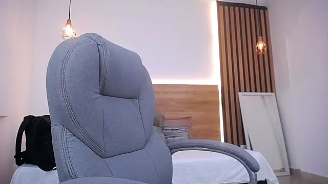 alexa forbes  online show from May 15, 2026, 2:53 am
