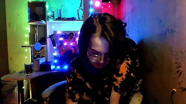 Alessa Kiss online show from May 20, 2026, 5:32 pm