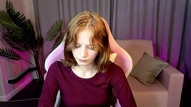 Snapshot of AliceJohansone chatting on June 29, 2026, 1:34 am AliceJohansone online show from June 29, 2026, 1:34 am