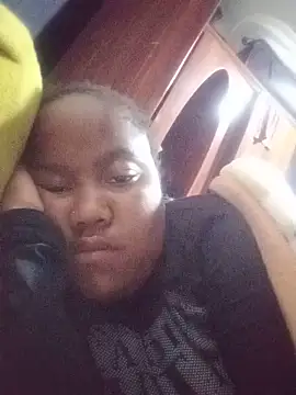 ChubbyMidgetxxx19 online show from June 15, 2026, 9:53 am