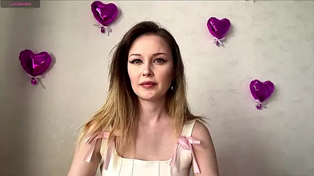 Snapshot of MarryMurietto chatting on June 7, 2026, 1:05 pm MarryMurietto online show from June 7, 2026, 1:05 pm