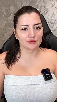 SophiePale online show from November 17, 2025, 7:56 am