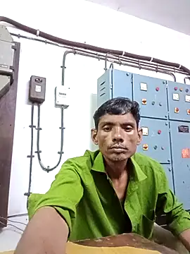 Hot-Parinda200 online show from May 13, 2026, 6:42 am