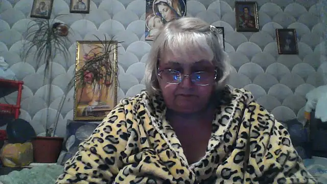 MarinaFarina53 online show from May 21, 2026, 8:50 pm