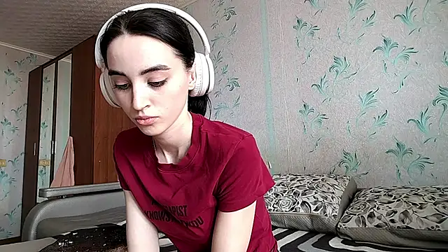 NightFoxxx online show from July 2, 2026, 3:23 am