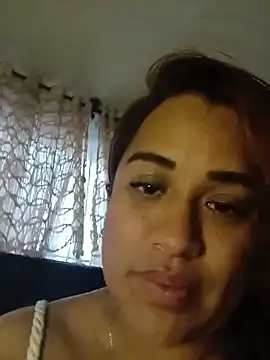 AriaGomez  online show from June 1, 2026, 10:42 pm