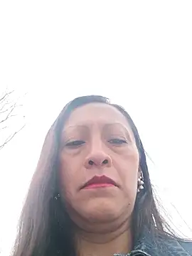 Snapshot of Vely_ chatting on May 17, 2026, 4:18 pm Vely online show from May 17, 2026, 4:18 pm