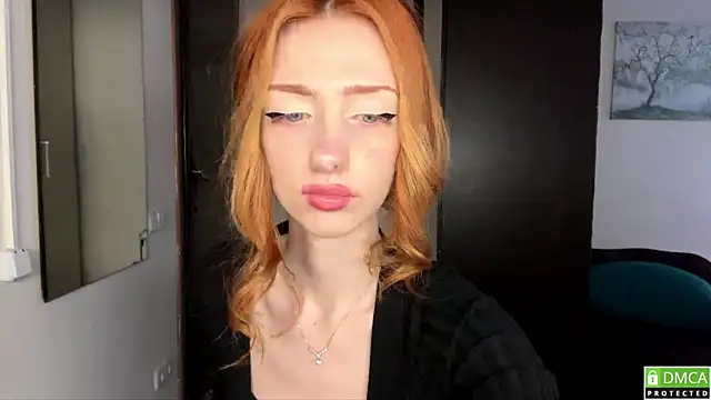 AliceServanica online show from May 12, 2026, 8:43 am