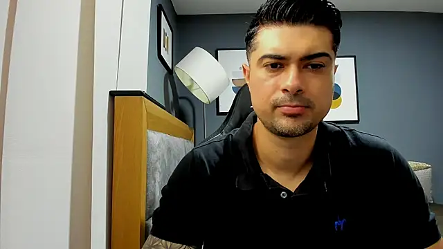 Snapshot of ZEI-001 chatting on June 21, 2026, 9:31 pm ZEI-001 online show from June 21, 2026, 9:31 pm