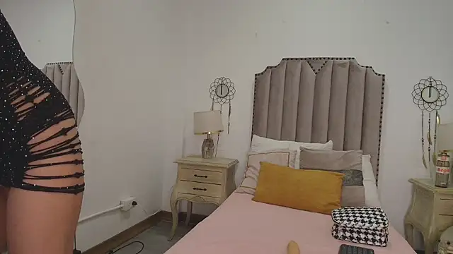 mia tentacion   online show from June 19, 2026, 10:47 pm