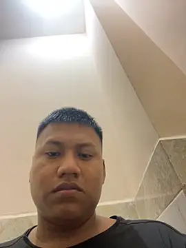alejandro hottts online show from May 26, 2026, 2:42 am