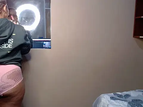 Thique DollX online show from June 20, 2026, 12:37 am