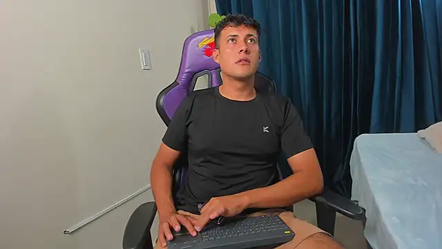playboy Felipe online show from June 29, 2026, 7:57 pm