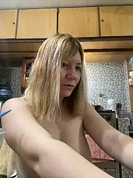 AllisonLove2 online show from August 5, 2026, 10:26 pm