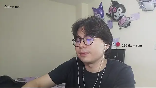 Snapshot of kuromi_boy chatting on May 22, 2026, 12:08 am kuromi boy online show from May 22, 2026, 12:08 am