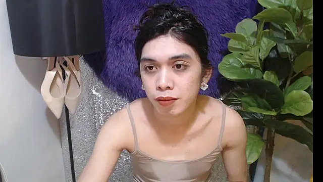 RoseAmarie online show from June 3, 2026, 2:33 pm