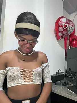 Snapshot of Liss_Love1 chatting on June 20, 2026, 11:21 pm Liss Love1 online show from June 20, 2026, 11:21 pm