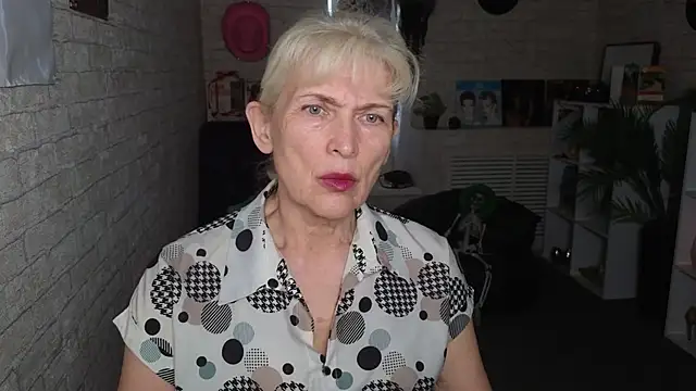 Nia Natur online show from May 22, 2026, 5:16 am
