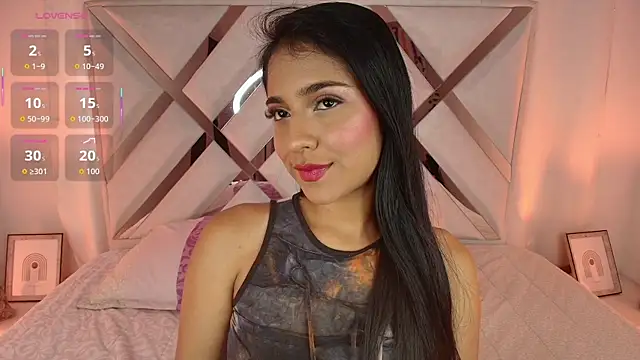 Snapshot of thalia_gomez__ chatting on June 4, 2026, 8:13 pm thalia gomez online show from June 4, 2026, 8:13 pm