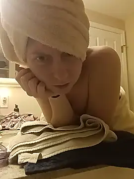 daddys girl333 online show from May 21, 2026, 2:09 am