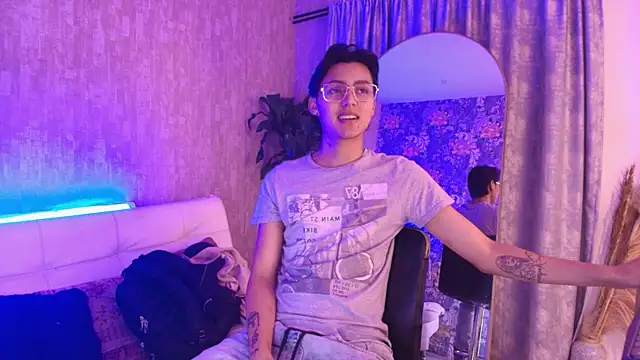 Snapshot of tian_sex chatting on June 10, 2026, 3:41 am tian sex online show from June 10, 2026, 3:41 am