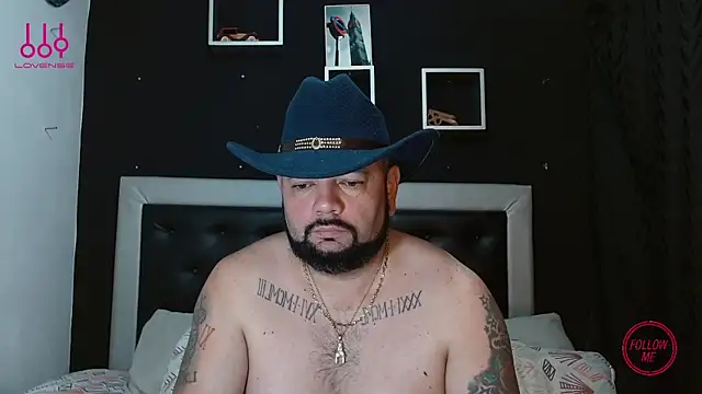 Snapshot of perverseveteranmanxxx chatting on March 4, 2025, 12:44 pm perverseveteranmanxxx online show from March 4, 2025, 12:44 pm