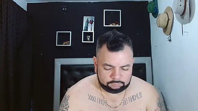 Snapshot of perverseveteranmanxxx chatting on February 14, 2025, 4:09 pm perverseveteranmanxxx online show from February 14, 2025, 4:09 pm