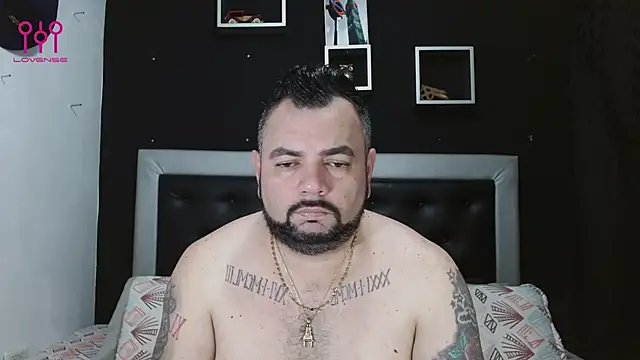 Snapshot of perverseveteranmanxxx chatting on February 25, 2025, 10:31 pm perverseveteranmanxxx online show from February 25, 2025, 10:31 pm