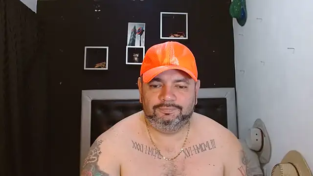 Snapshot of perverseveteranmanxxx chatting on February 2, 2025, 11:21 pm perverseveteranmanxxx online show from February 2, 2025, 11:21 pm