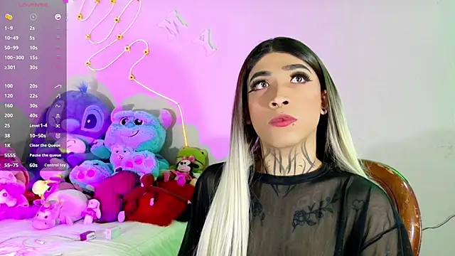 violeta E  online show from June 14, 2026, 7:15 pm