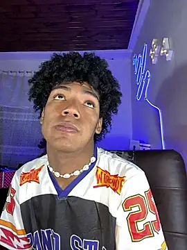 violeta E  online show from June 27, 2026, 3:34 am