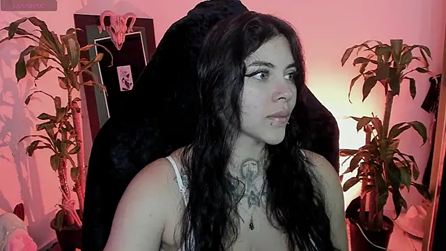 MissCharlottte 18 online show from July 8, 2026, 4:02 am