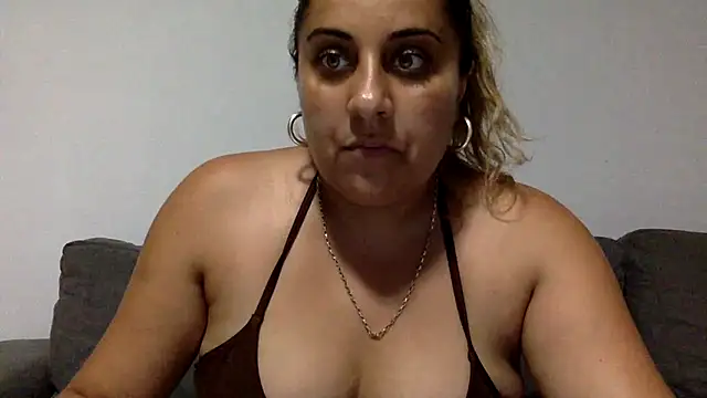 Snapshot of Antoniasweet chatting on July 2, 2026, 6:14 pm Antoniasweet online show from July 2, 2026, 6:14 pm