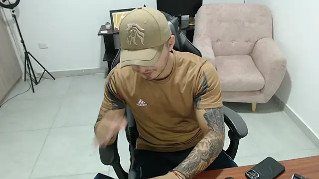Thiago 420 online show from June 15, 2026, 11:15 pm