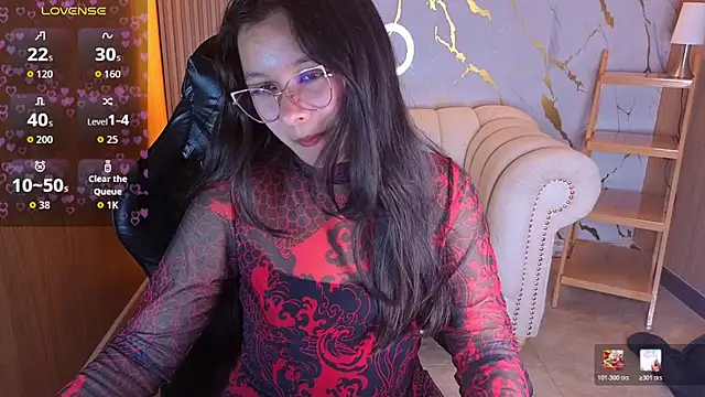 HoneyDoll tf online show from June 11, 2026, 12:32 am