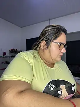 marianacooper1234 online show from June 17, 2026, 2:55 am