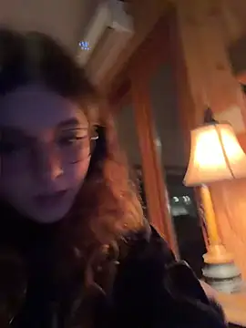 cutypiefull online show from June 12, 2026, 3:04 am