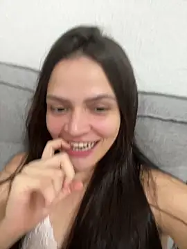 Sarah  hot online show from May 27, 2026, 2:08 am