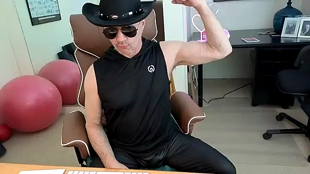 hotdadbod online show from May 9, 2026, 8:45 pm