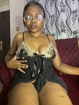 Creamyyystar online show from July 6, 2026, 3:24 am